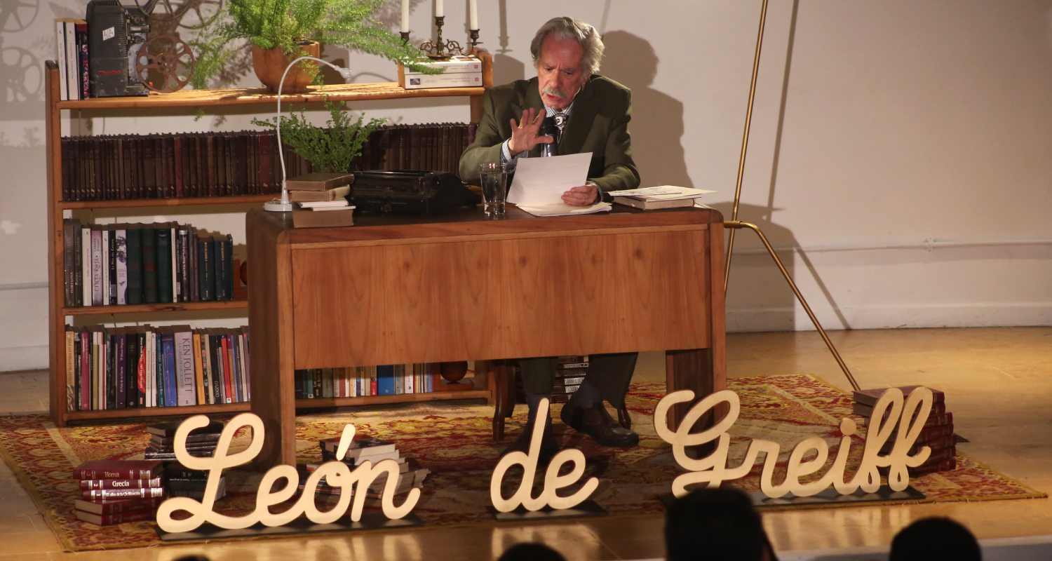 foto-primera-entrega-leon-de-greiff.jpg